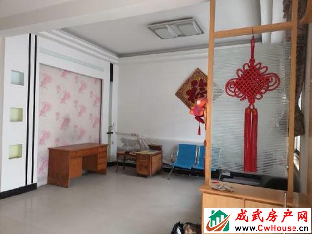嘉禾佳园 3室2厅 200平米 简单装修 13000元/年