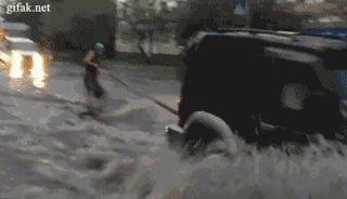 暴雨后，成武在看“海”，珑璟湾地面抬高设计，高瞻拒“水”！
